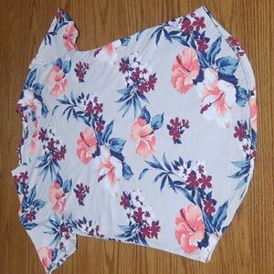 Hollister Hibiscus Hawaiian pattern t-shirt